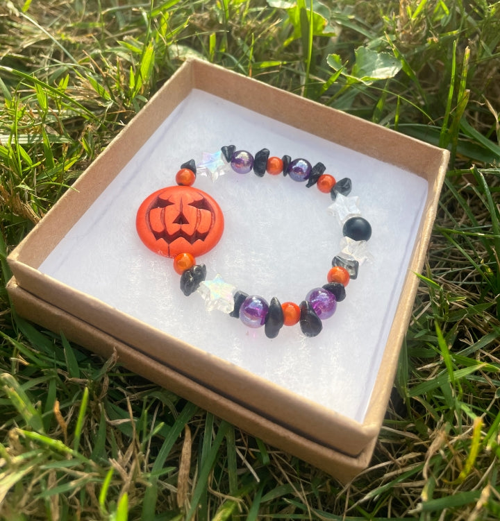 Jack-O-Lantern Stars Treasure Bracelet